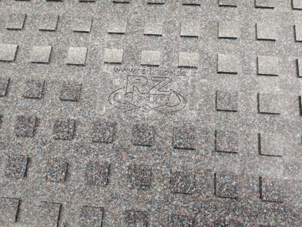 Strukturierte Fahrplatten / Spurplatten