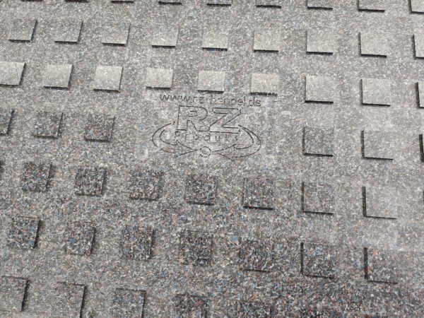 Fahrspurplatte 500 x 2000 x 15 mm Kastenstruktur