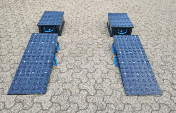 Auffahrrampe Set, 4 teilig, 1600 x 400 x 250 mm f. Raupenfahrzeuge